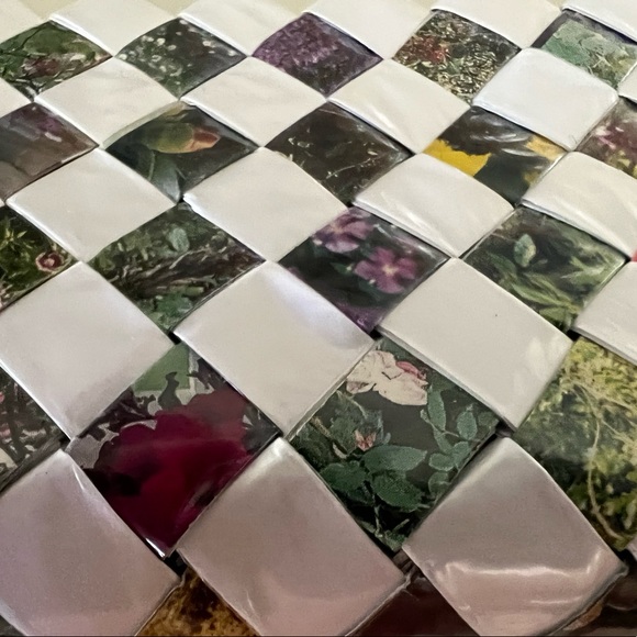 Nahui Ollin wristlet clutch purse.  Patent leather handmade purse with pouch - Picture 6 of 7